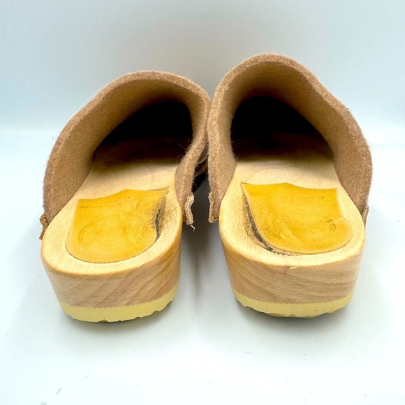 No.6 Sz 39 Women's Tan Slip-On Felt Clogs on Wood Base - Picture 2 of 6